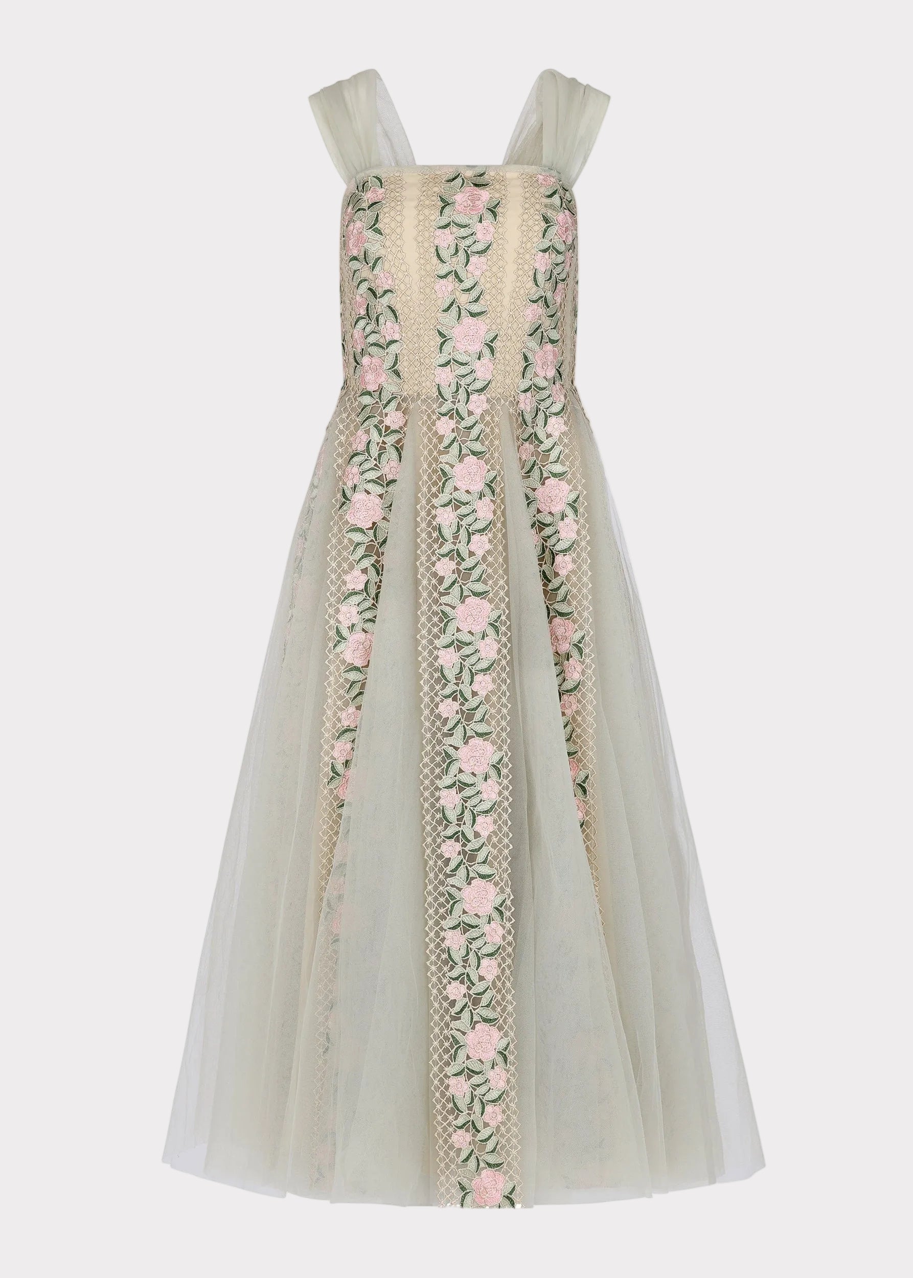 chic size inclusive model wearing JessaKae Cheyenne Dress