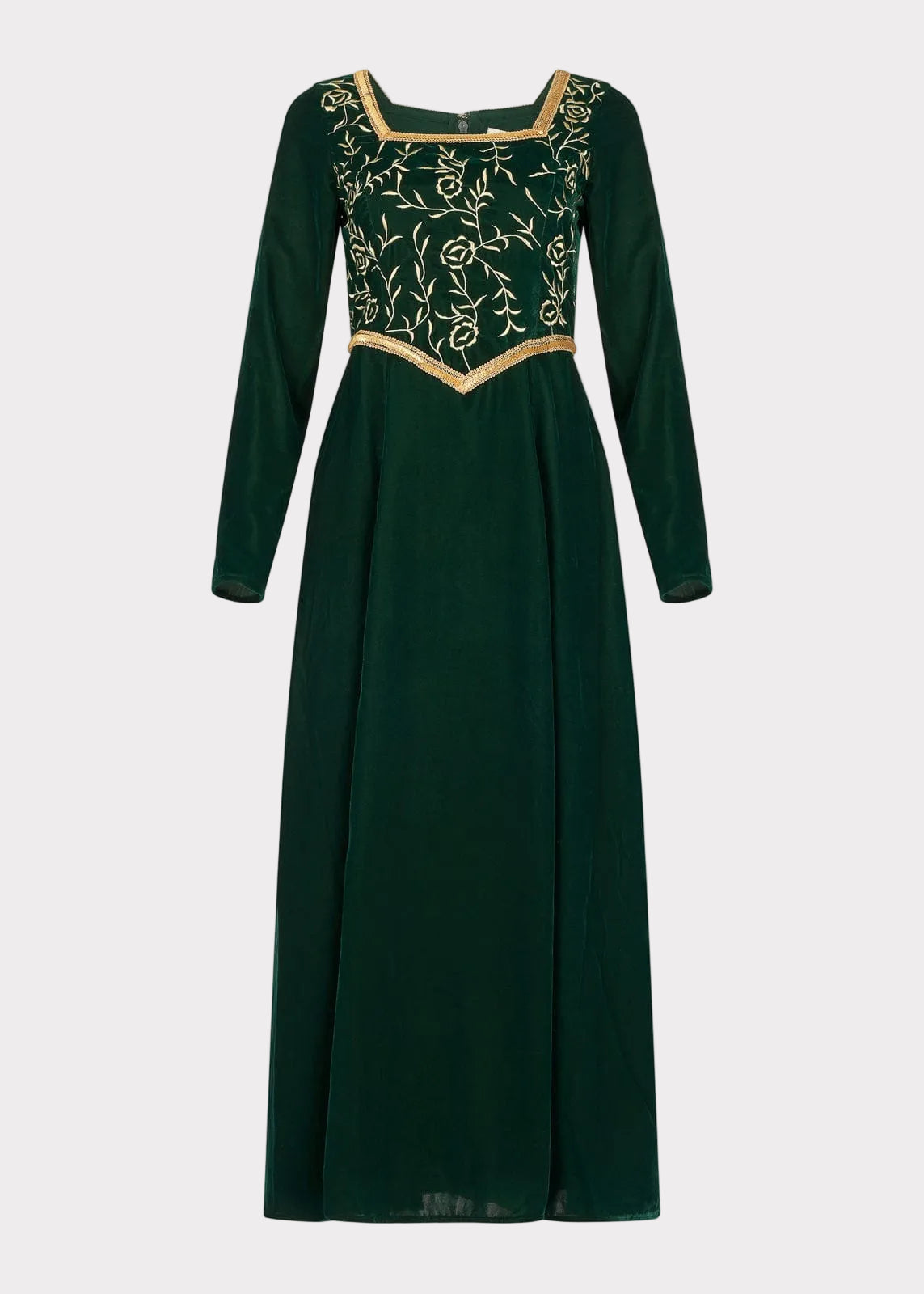 chic size inclusive model wearing JessaKae Fiona Dress