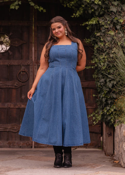 chic size inclusive model wearing JessaKae Cassie Dress