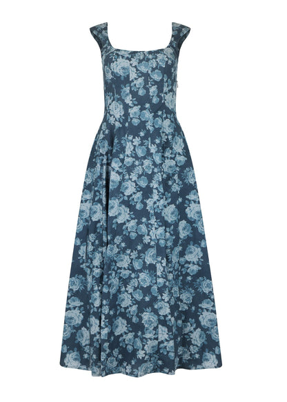 chic size inclusive model wearing JessaKae Dolly Dress