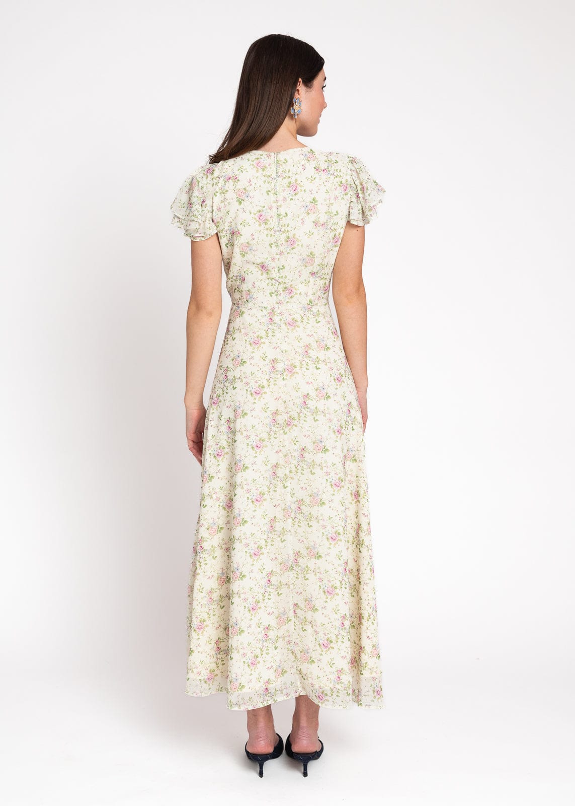 chic size inclusive model wearing JessaKae Elodie A-line Floral Midi Dress - Cream