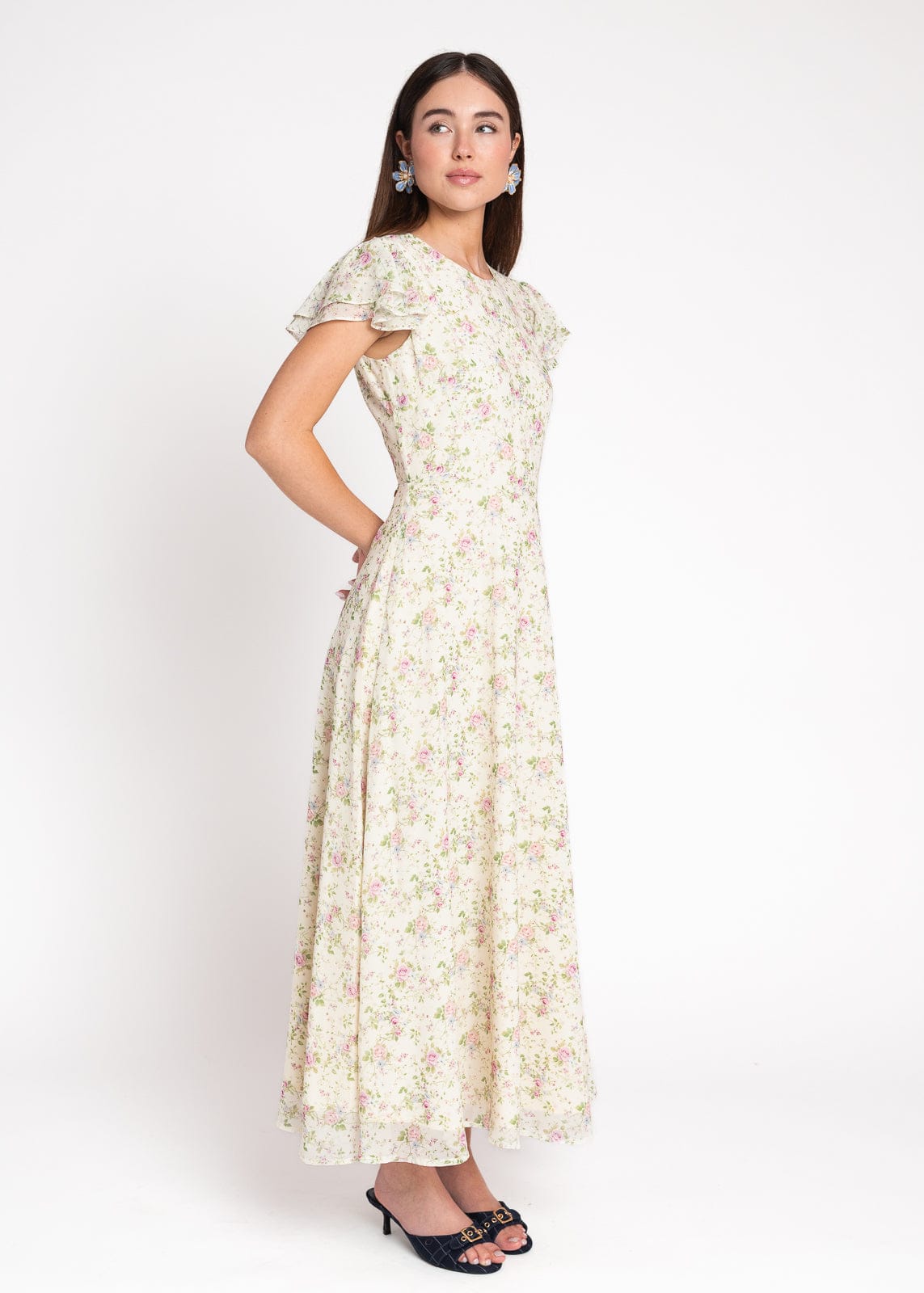 chic size inclusive model wearing JessaKae Elodie A-line Floral Midi Dress - Cream