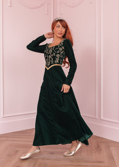 chic size inclusive model wearing JessaKae Fiona Dress