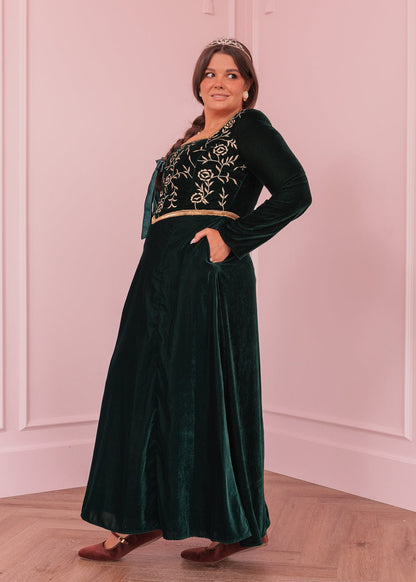 chic size inclusive model wearing JessaKae Fiona Dress