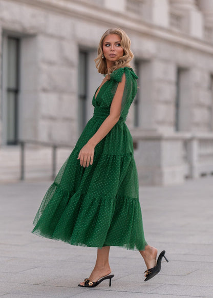 chic size inclusive model wearing JessaKae Jeanne Dress