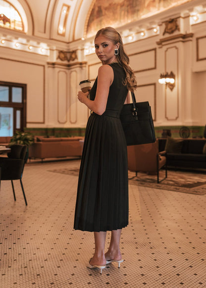 chic size inclusive model wearing JessaKae Presley Dress