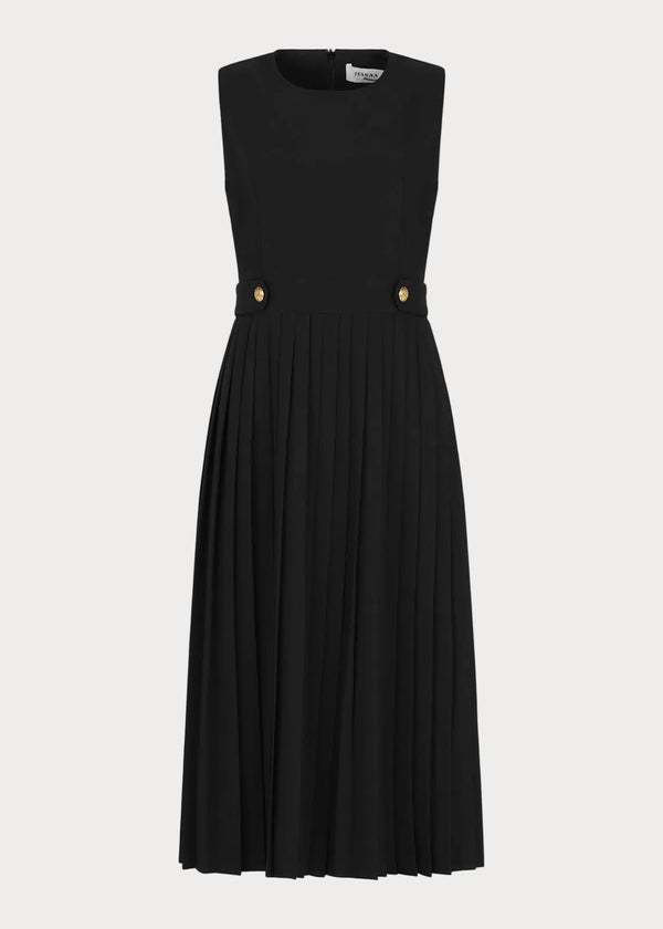 chic size inclusive model wearing JessaKae Presley Dress