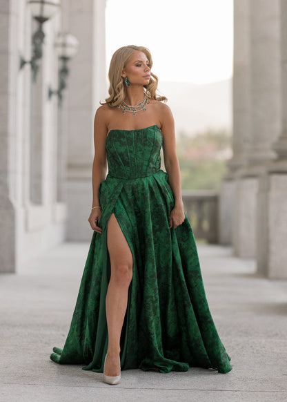 chic size inclusive model wearing JessaKae Rayne Dress