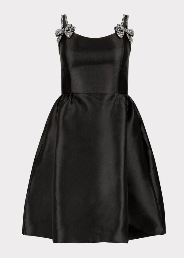 chic size inclusive model wearing JessaKae Spencer Dress