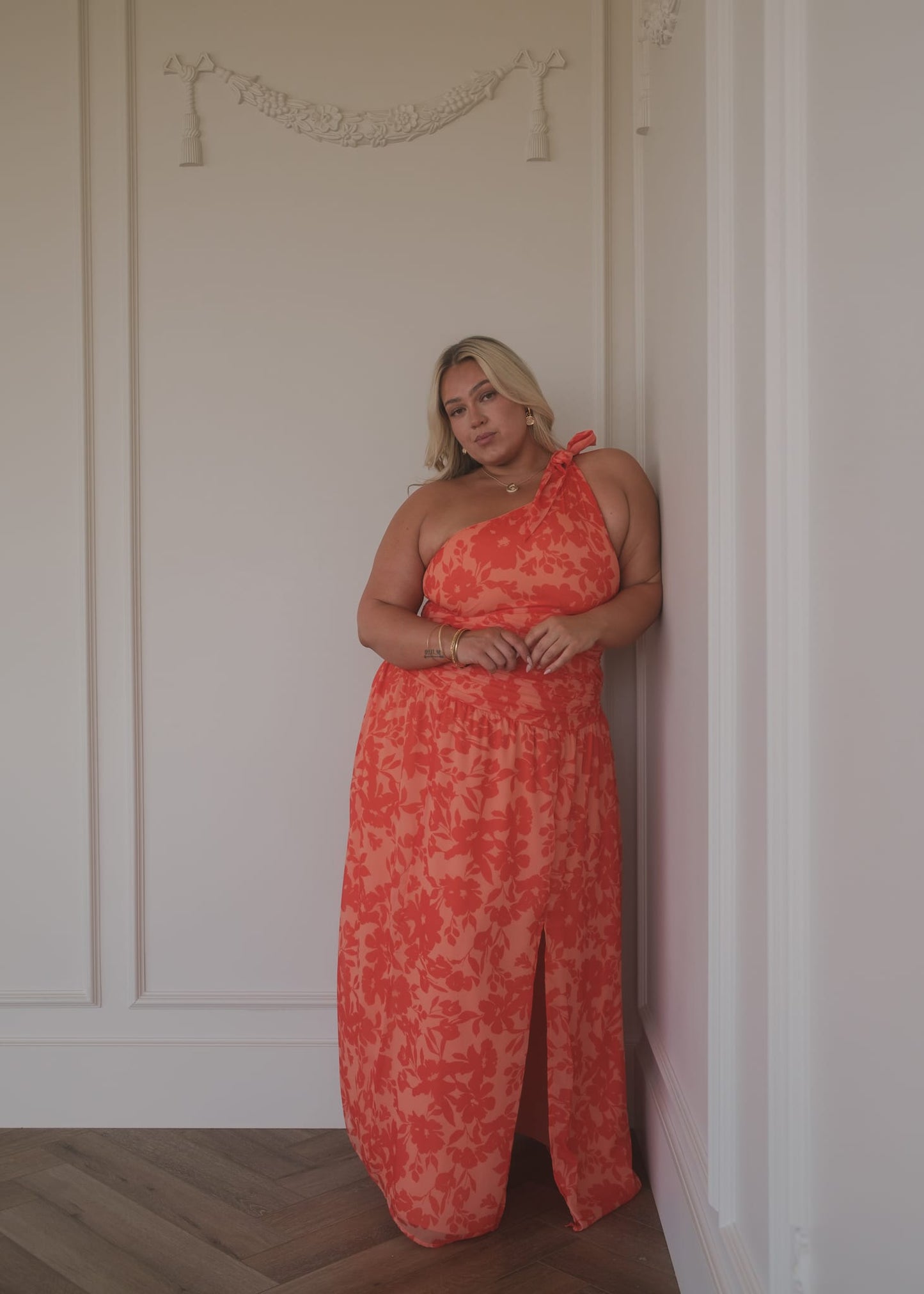 chic size inclusive model wearing JessaKae Tahiti Dress