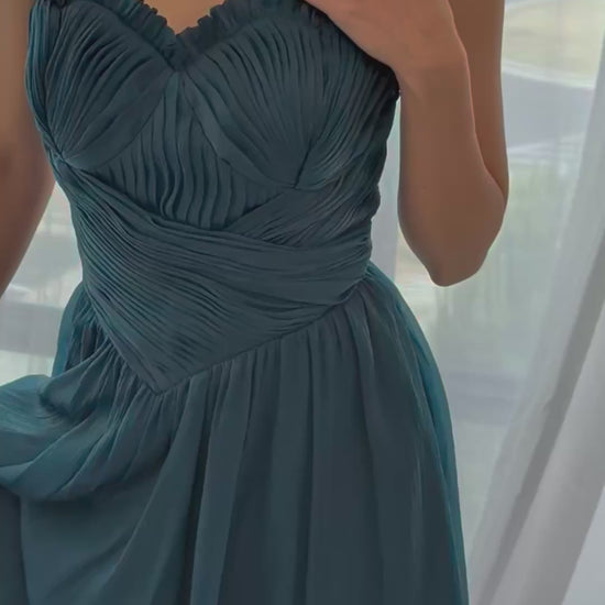 Alaria Strapless Sweetheart Dress