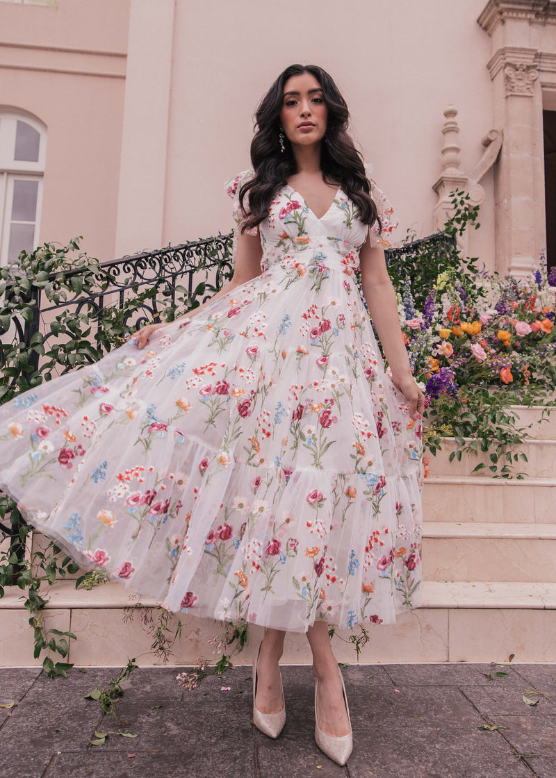 chic size inclusive model wearing JessaKae Margaret Midi Dress Dresses_White Floral