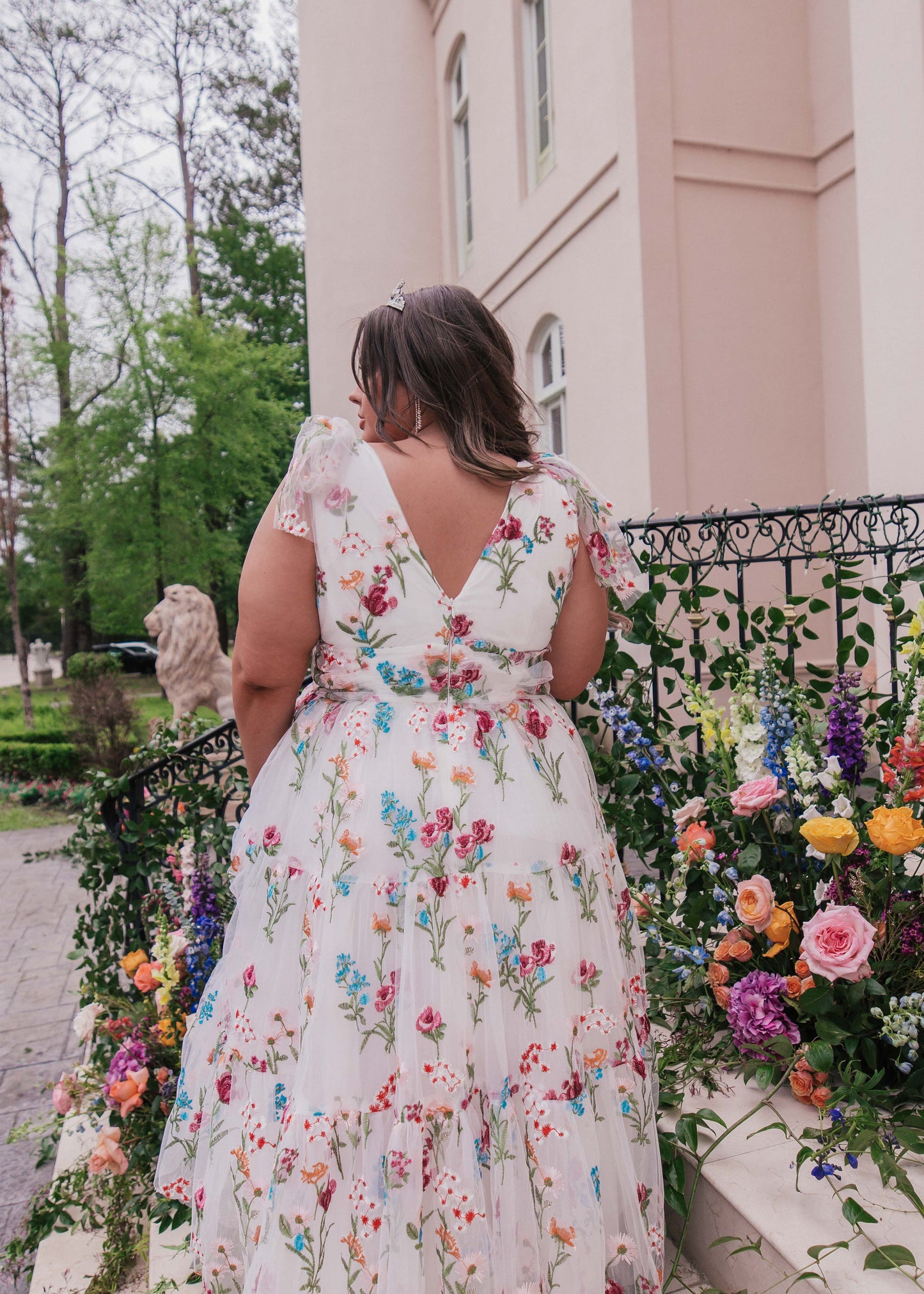 chic size inclusive model wearing JessaKae Margaret Midi Dress Dresses_White Floral